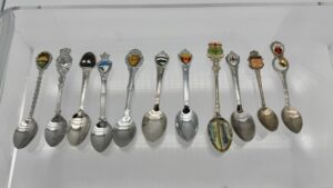 29027 Hundreds of Collector Spoons (14) (Large) (Small)