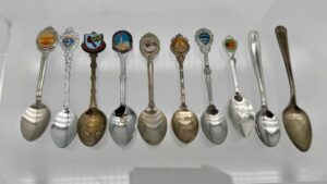 29027 Hundreds of Collector Spoons (15) (Large) (Small)