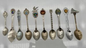 29027 Hundreds of Collector Spoons (18) (Large) (Small)