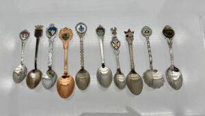 29027 Hundreds of Collector Spoons (19) (Large) (Small)