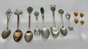 29027 Hundreds of Collector Spoons (2) (Large) (Small)