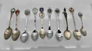 29027 Hundreds of Collector Spoons (7) (Large) (Small)